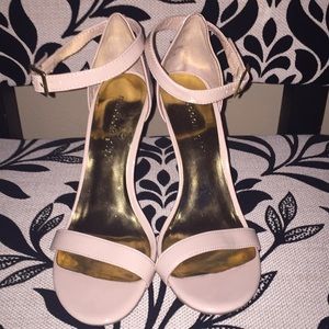 Madden girl Dafney Dress sandal